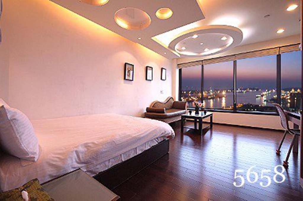 85 Happy Holiday Hotel Kaohsiung Exterior foto